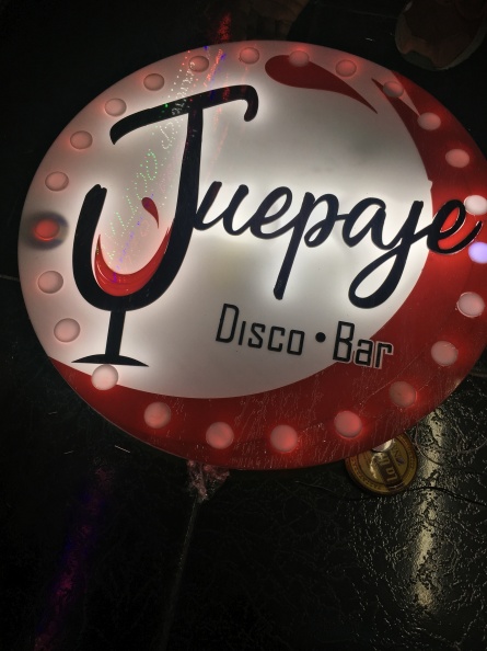 Rompetrafico Aereo – Aviso Acrilico Redondo – Juepaje Disco Bar