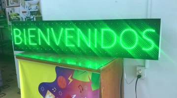 Letrero LED Bienvenidos