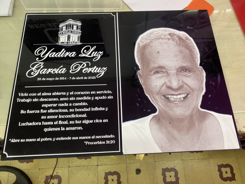 Impresion sobre baldosa – lapidas personalizadas