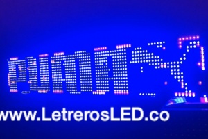 letrero led programable tri color 96x16 zapatos puma