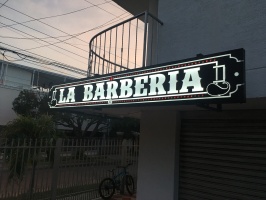 Aviso Acrilico - La Barberia