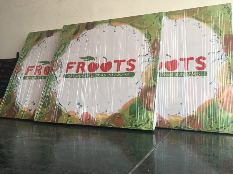 Branding Mesas – Froots