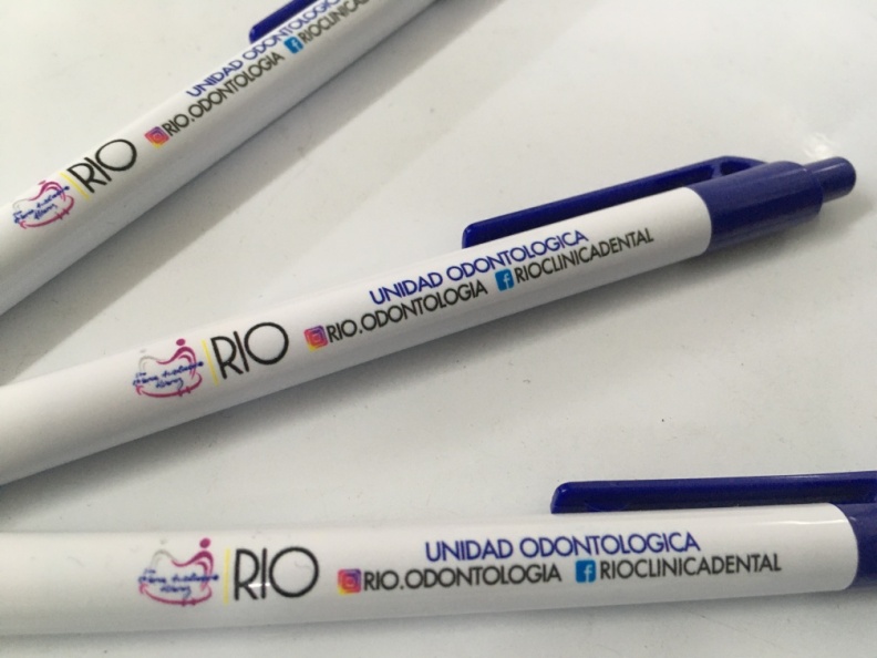 Lapiceros personalizados – Clínica Rio.