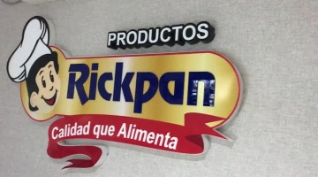 Logo en Acrilico - Rickpan