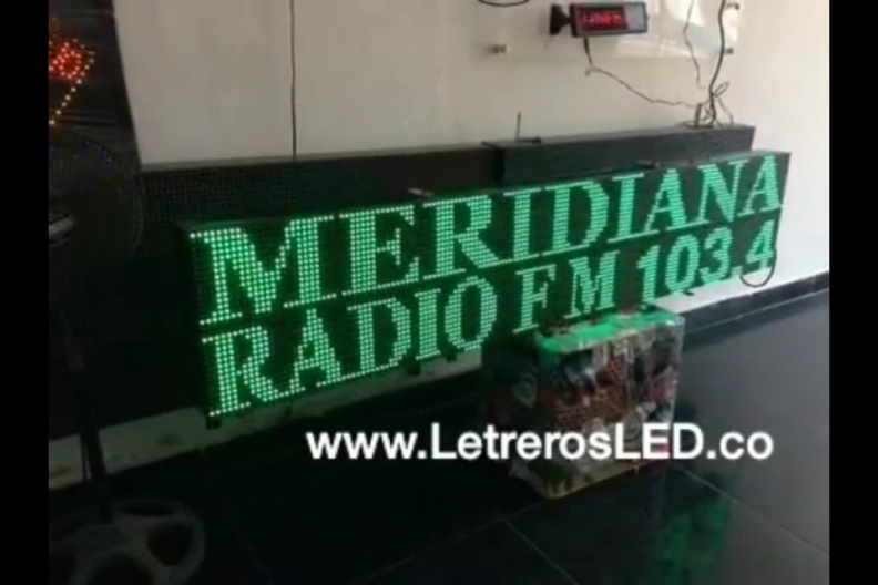 LED Sign Programable USB 160×32. Color Verde. Outdoor. Meridiana Stereo.