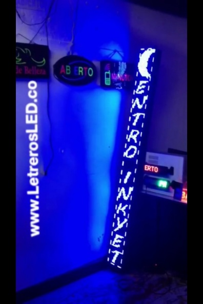 Pantalla LED Vertical. 192×16. Exterior.