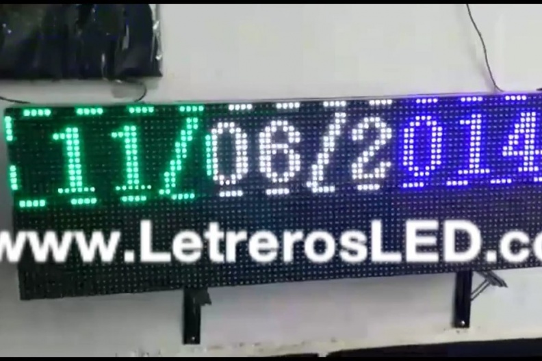 Letrero LED Moving Sign Display USB, 96×16. Colores Combinados.