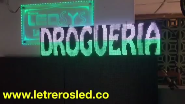 Letrero LED Programable, 128x32cm, USB, Soporta Lluvia y Sol. Diodo Tipo Lampara.