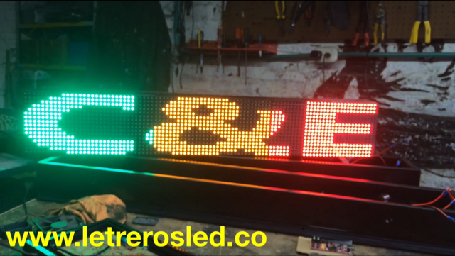 Letrero LED USB. 96×16 Colores Combiando. Tipo Exterior.